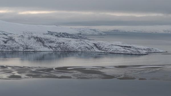 Stillbilde fra video av kystlinje i Finnmark. Foto: Sergey Guk fra Pexels.
