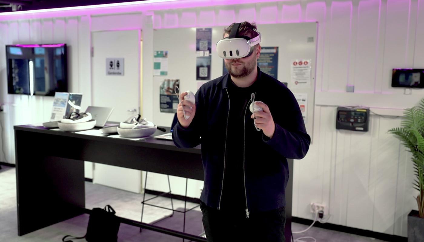 VR